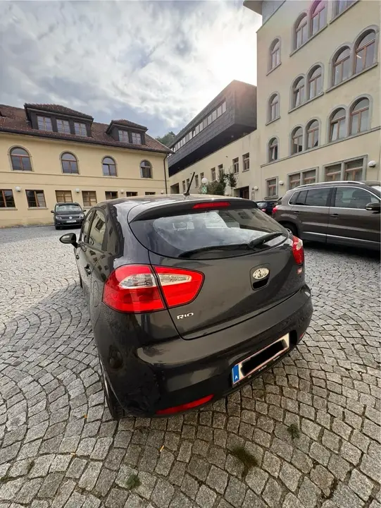 Kia Rio 2012 photo 2
