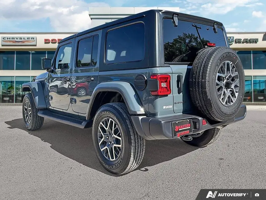 Jeep Wrangler 2026 photo 3