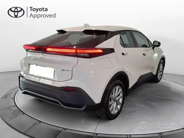 Toyota C-Hr 2025 photo 4