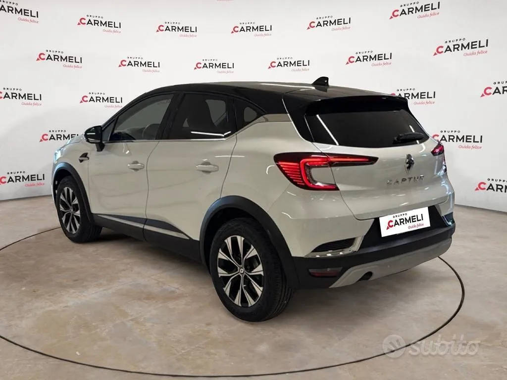 Renault Captur 2023 photo 3