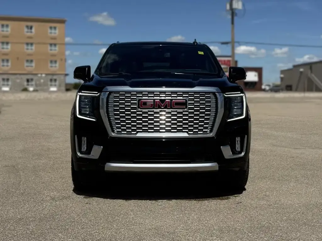 GMC Yukon 2022 photo 2
