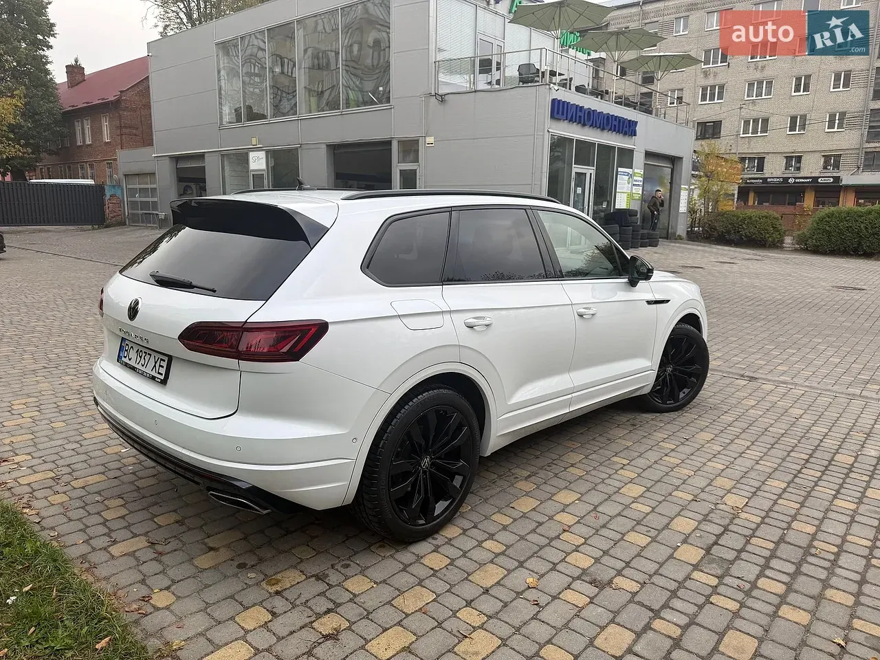 Volkswagen Touareg 2023 photo 3