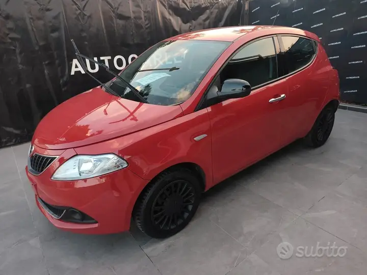 Lancia Ypsilon