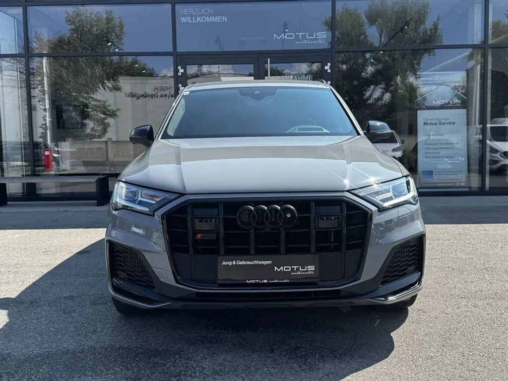 Audi Q7 2022 photo 2