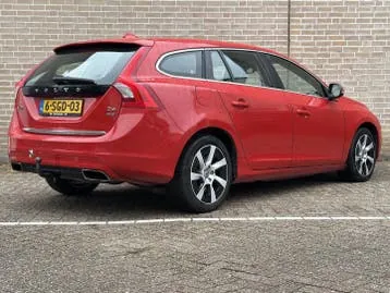 Volvo V60 2013 photo 2