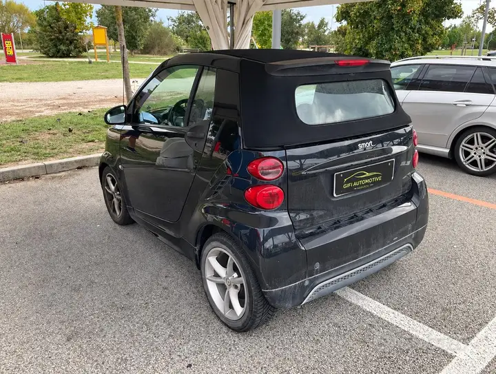 Smart Fortwo 2012 photo 4