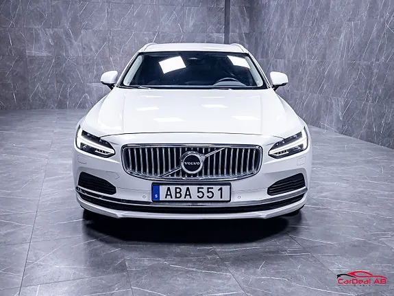 Volvo V90 2023 photo 2