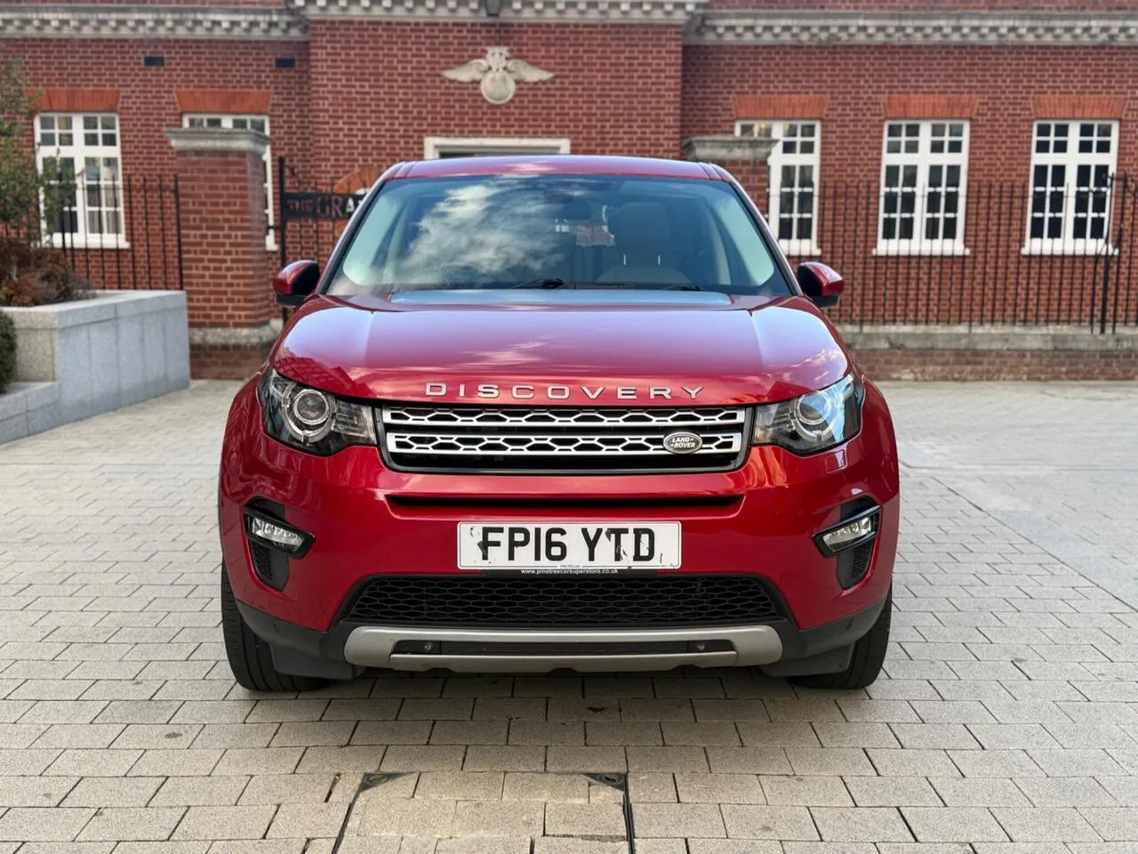 Land Rover Discovery Sport 2016 photo 4