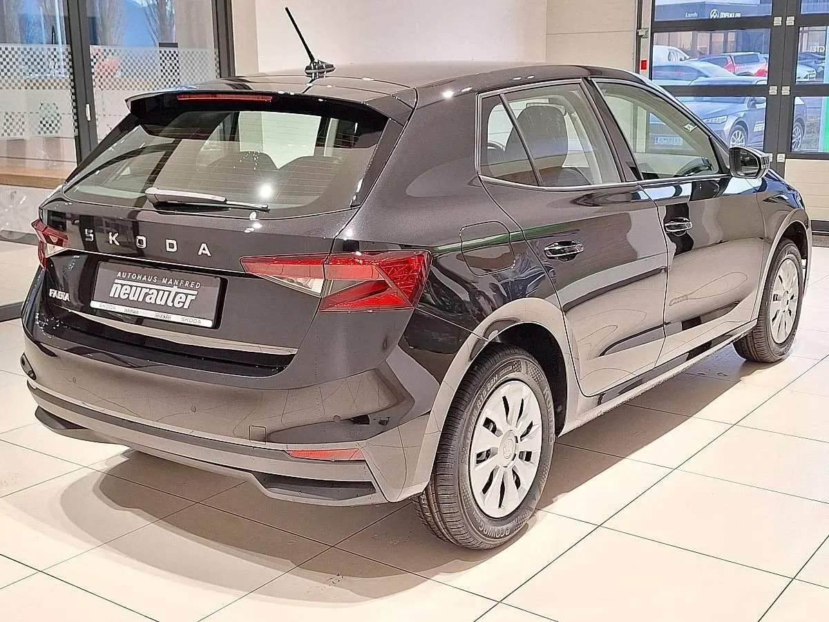 Skoda Fabia photo 3