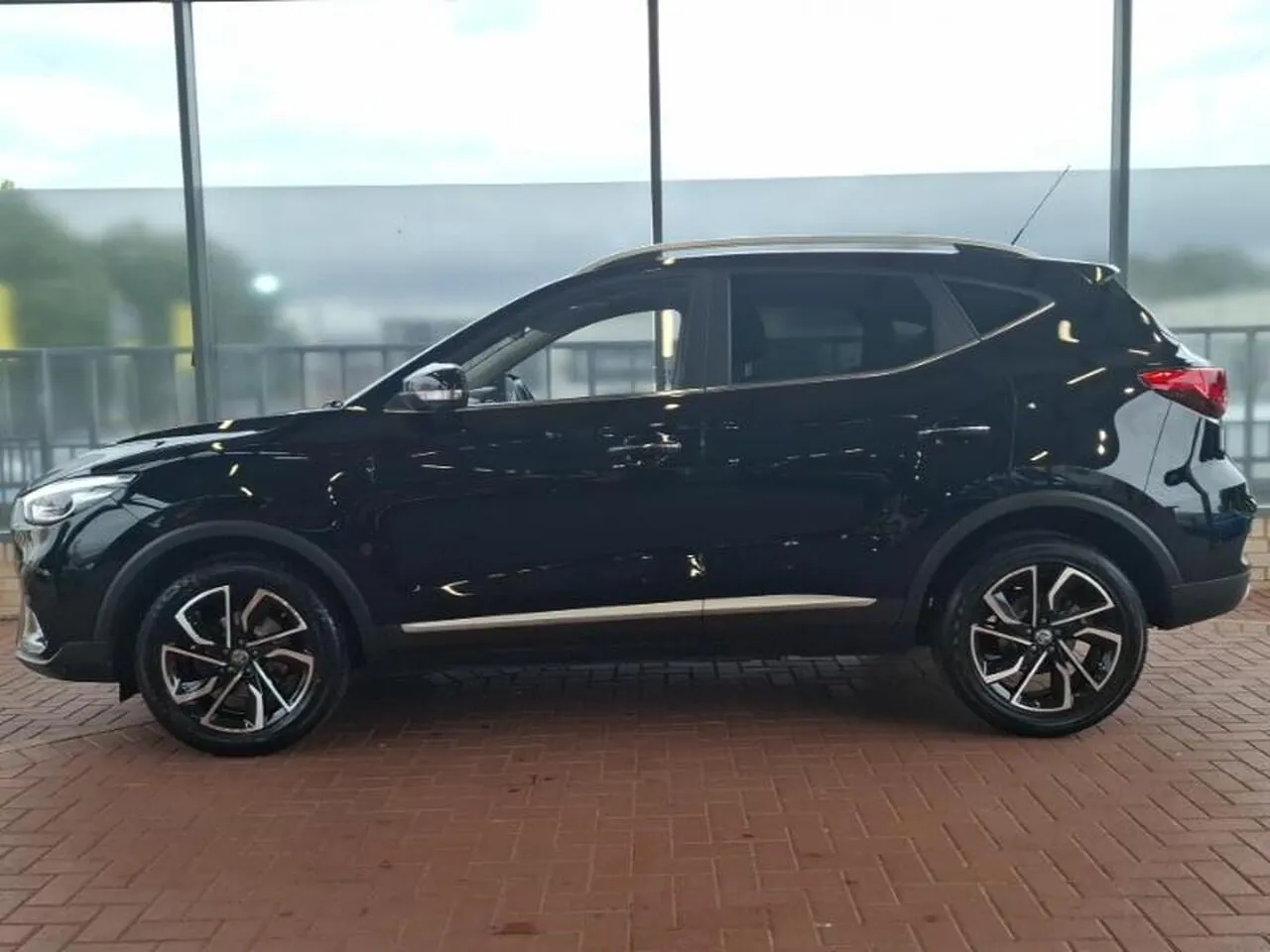MG Mg Zs 2023 photo 4