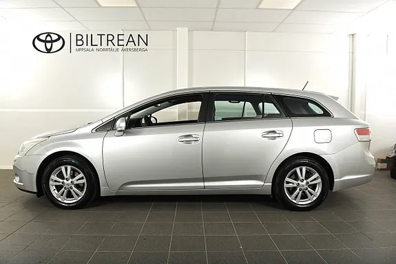 Toyota Avensis 2011 photo 3