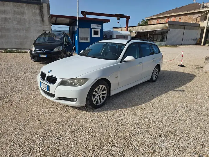 BMW 320D 2008 photo 2