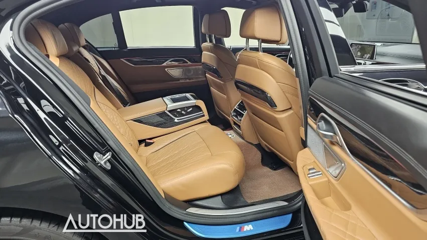 BMW 7 Series 2022 photo 2