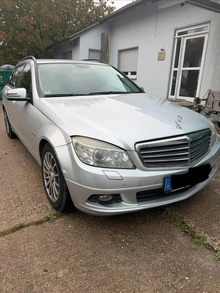 Mercedes-Benz C220