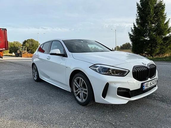BMW 118D 2021 photo 3