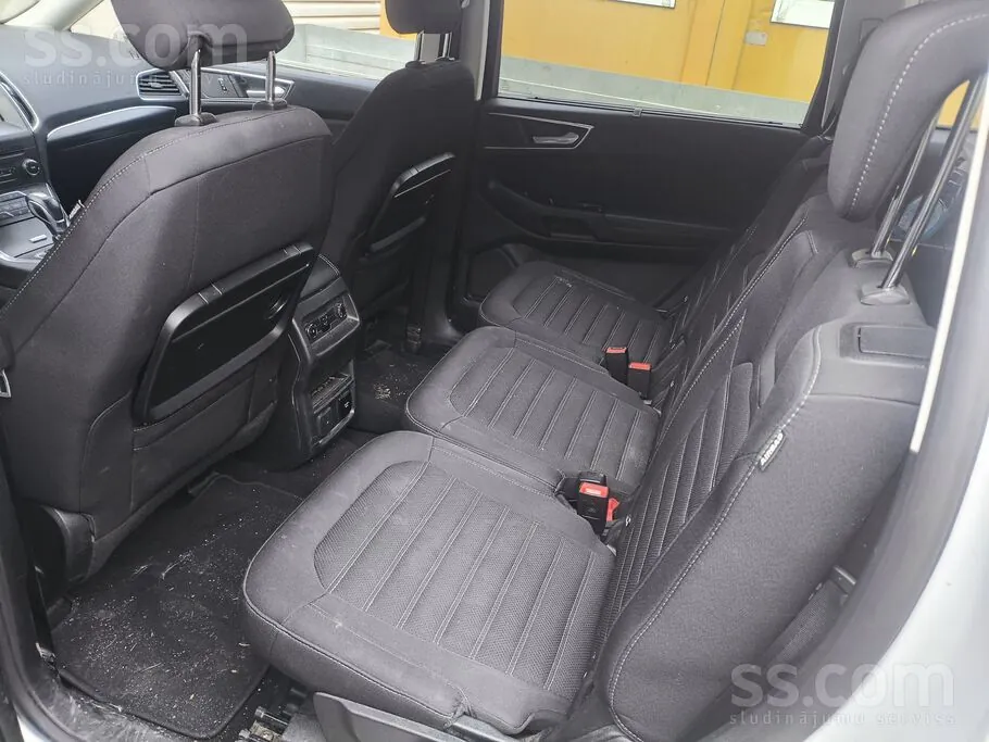 Ford Galaxy 2016 photo 5