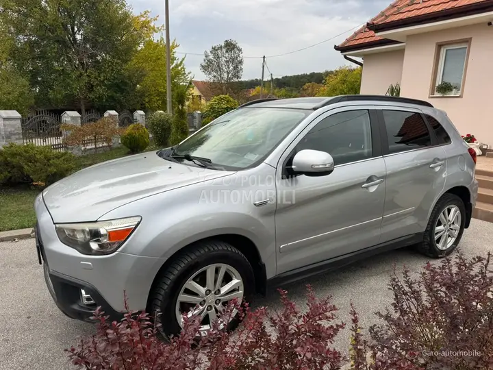 Mitsubishi Asx 2011 photo 4