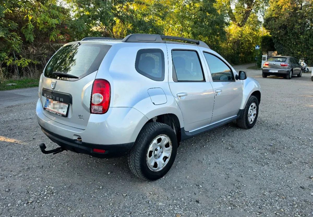 Dacia Duster 2010 photo 3