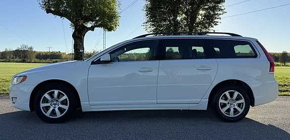 Volvo V70 2014 photo 2