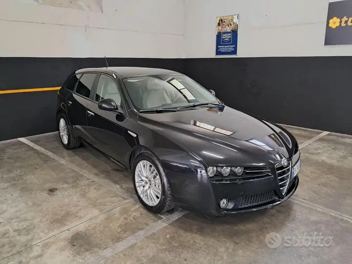 Alfa Romeo 159 2009 photo 3