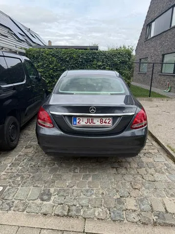 Mercedes-Benz C220
