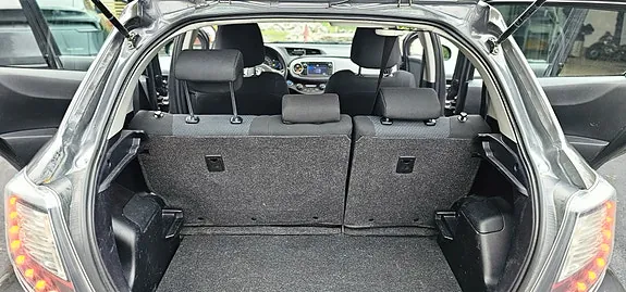 Toyota Yaris 2014 photo 5