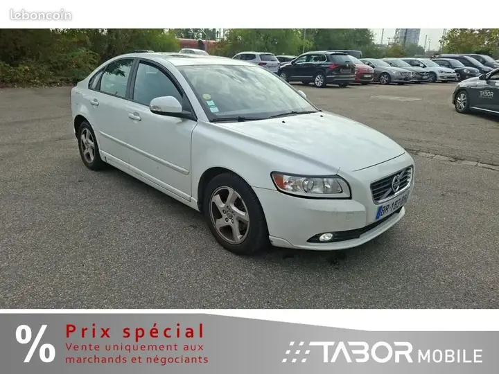 Volvo S40 2011 photo 2