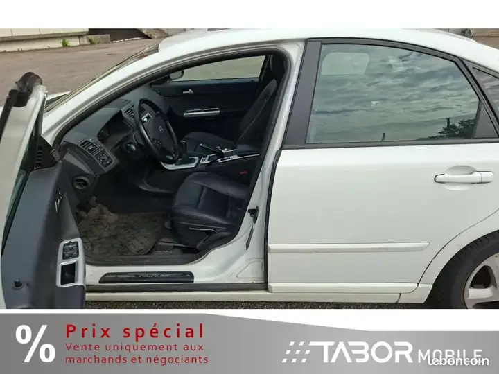 Volvo S40 2011 photo 5
