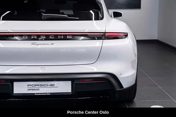 Porsche Taycan 2023 photo 5