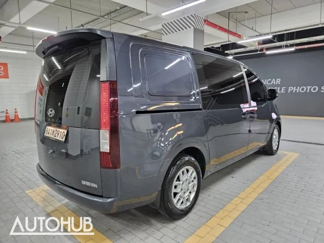 Hyundai Staria 2022 photo 4