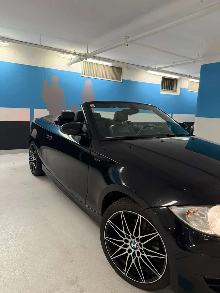 BMW 1 Series 2009 photo 2