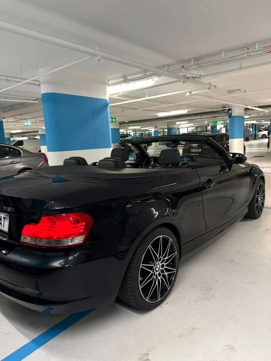 BMW 1 Series 2009 photo 3