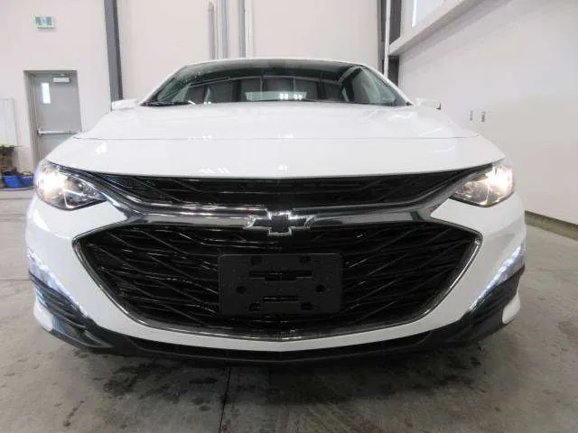 Chevrolet Malibu 2024 photo 3