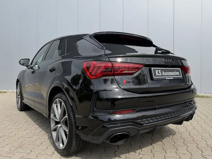 Audi Q3 2021 photo 2