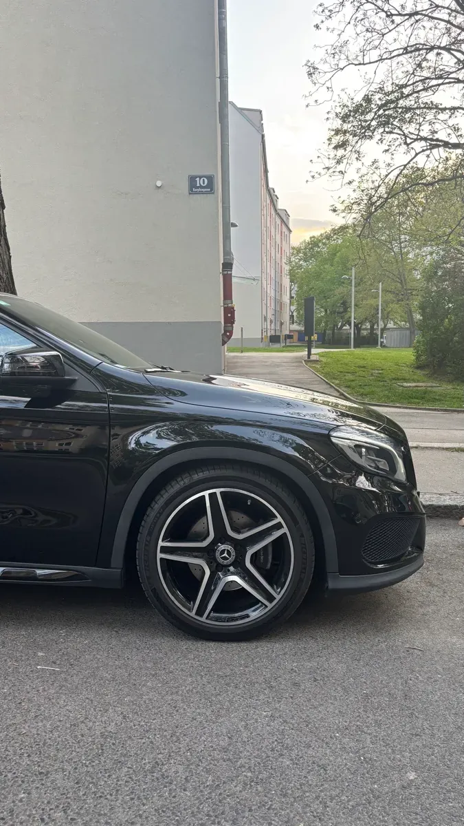 Mercedes-Benz Gla Class 2014 photo 2