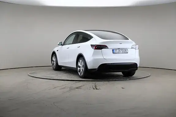 Tesla Model Y 2022 photo 2