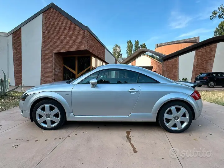 Audi Tt 2000 photo 2