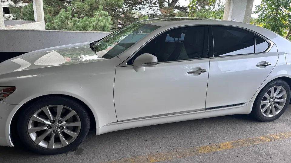 Lexus Ls 460 2011 photo 4