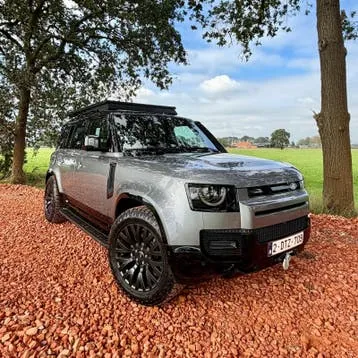 Land Rover Defender 110