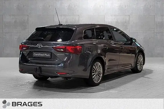 Toyota Avensis 2015 photo 5