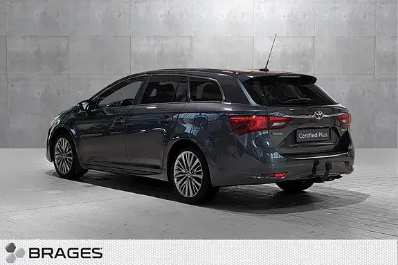 Toyota Avensis 2015 photo 3