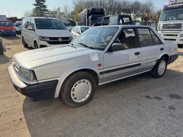 Nissan Bluebird 1989 photo 3