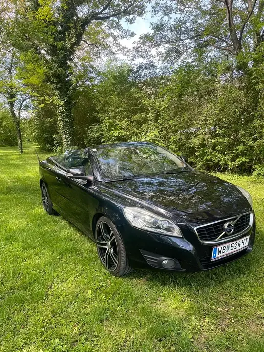 Volvo C70 2011 photo 2