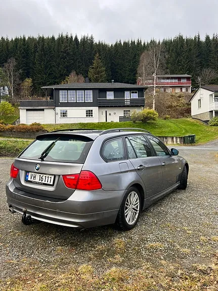BMW 318D 2009 photo 4