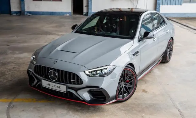 Mercedes-Benz C-Class