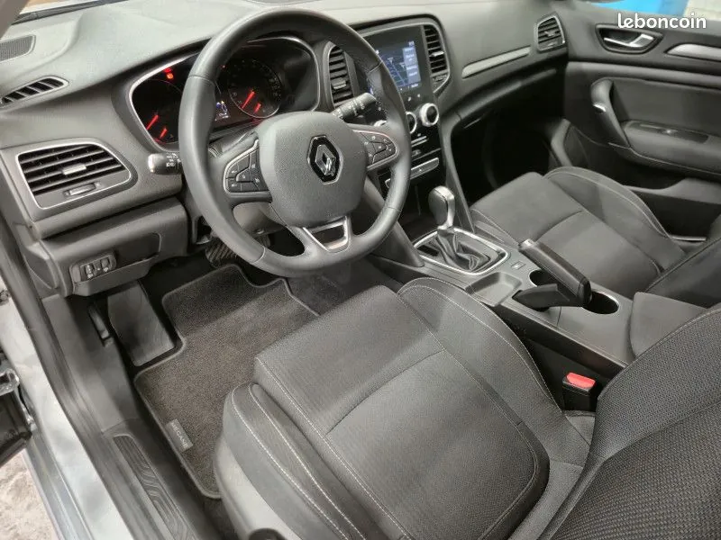 Renault Megane 2022 photo 5