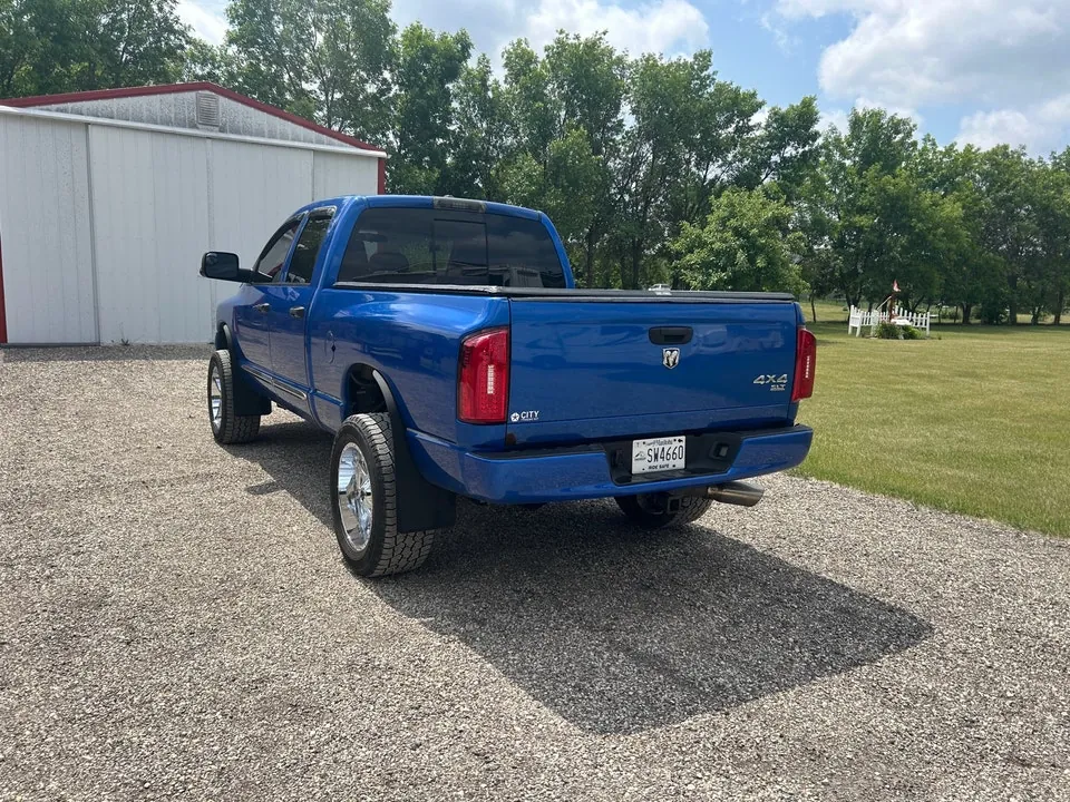 Dodge Ram 2500 2005 photo 3