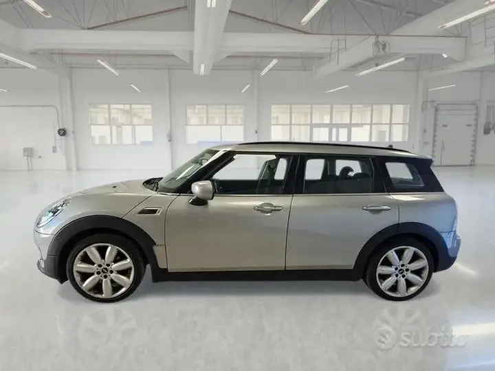 Mini Cooper Clubman 2023 photo 5