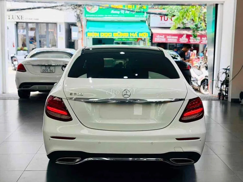 Mercedes-Benz E-Class 2017 photo 4