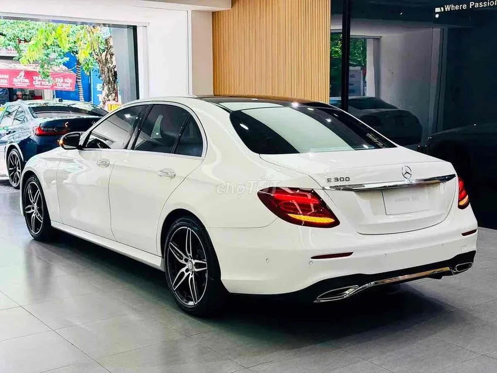 Mercedes-Benz E-Class 2017 photo 2